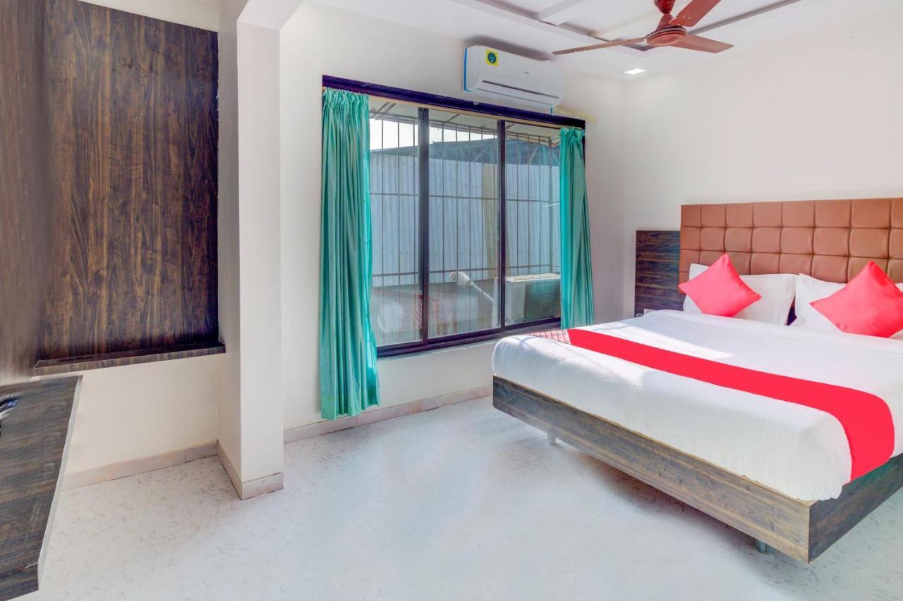 Hotel Golden Palace Lodging And Boarding Thane Ngoại thất bức ảnh